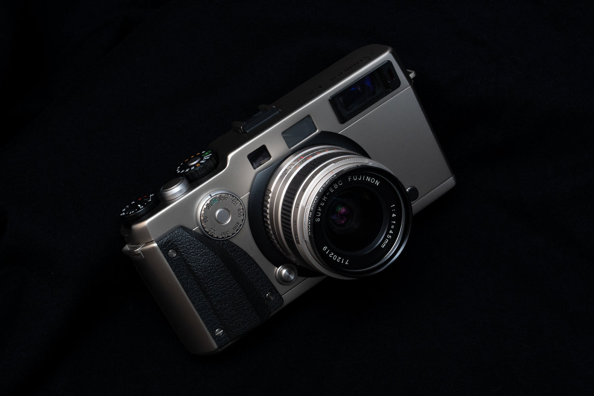 FUJIFILM TX-1 & 45mm F4 Review | Sample Photos from a One-of-a-Kind Panoramic Film Camera