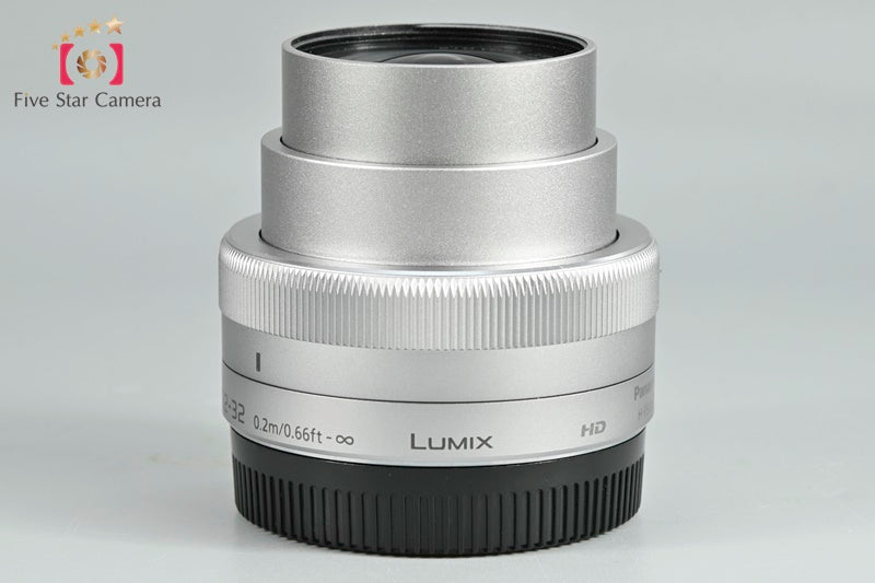 Panasonic LUMIX G VARIO 12-32mm f/3.5-5.6 ASPH. MEGA O.I.S. H-FS12032 Silver