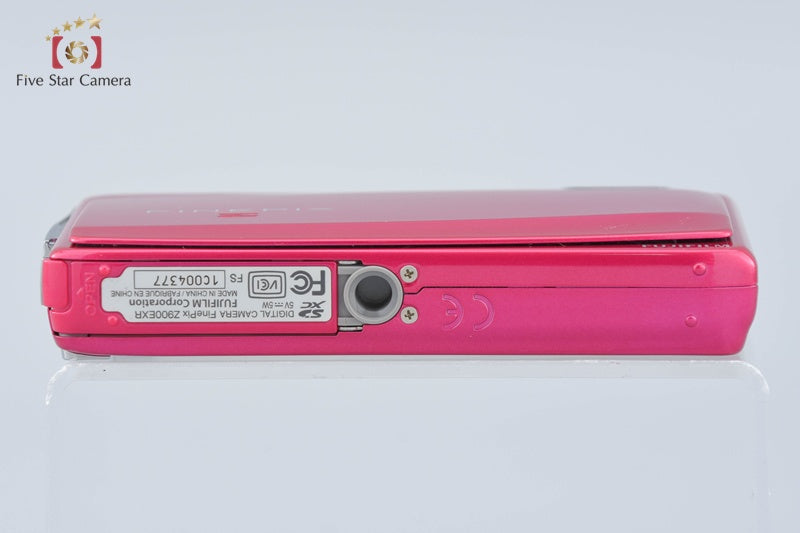 Fujifilm FinePix Z900EXR Pink 16.0 MP Digital Camera w/ Box