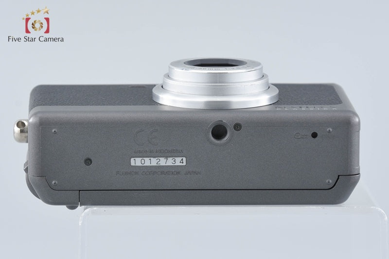 FUJIFILM NATURA CLASSICA 35mm Point & Shoot Film Camera