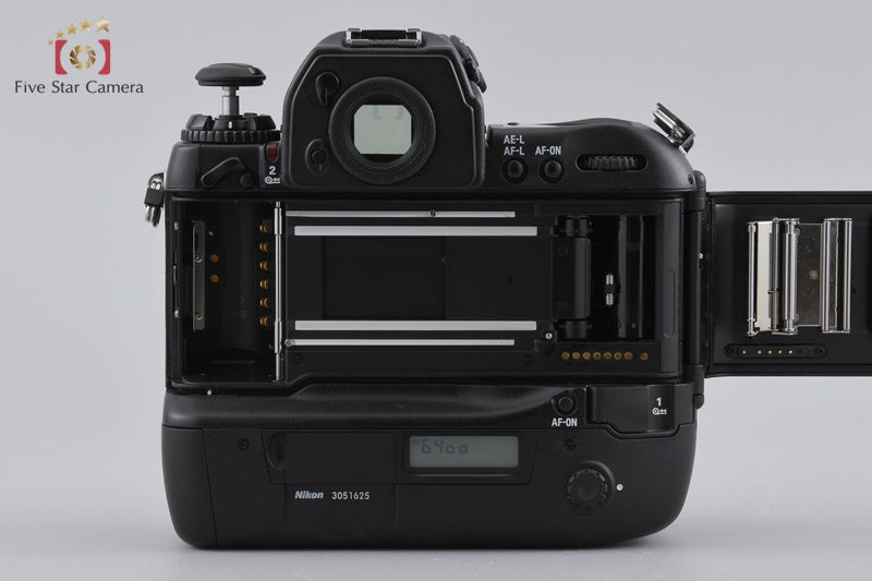 Nikon F5 35mm SLR Film Camera Body