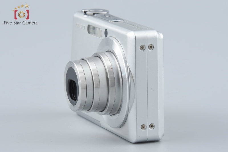 Casio EXILIM ZOOM EX-Z600 Silver 6.0 MP Digital Camera