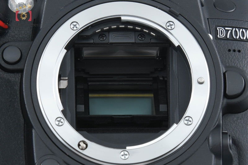 "Shutter count 2,210" Nikon D7000 16.2 MP Digtal SLR Camera Body