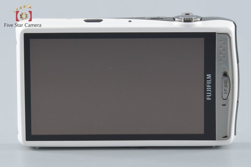 Fujifilm FinePix Z900EXR White 16.0 MP Digital Camera