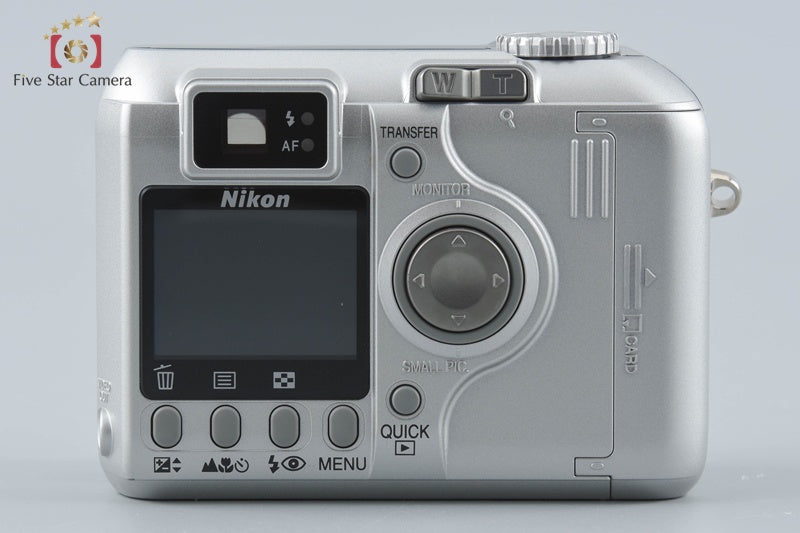 Nikon COOLPIX 885 Silver 3.2 MP Digital Camera