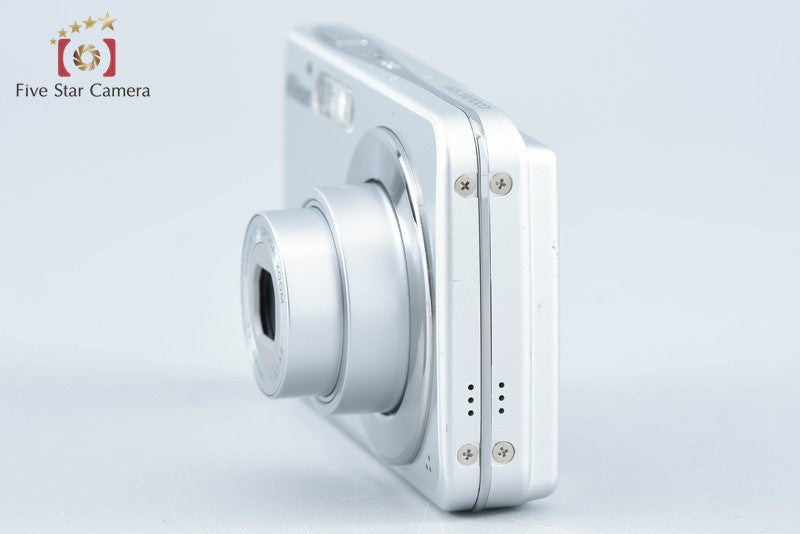 Nikon COOLPIX S210 Bright Silver 8.0 MP Digital Camera from Japan