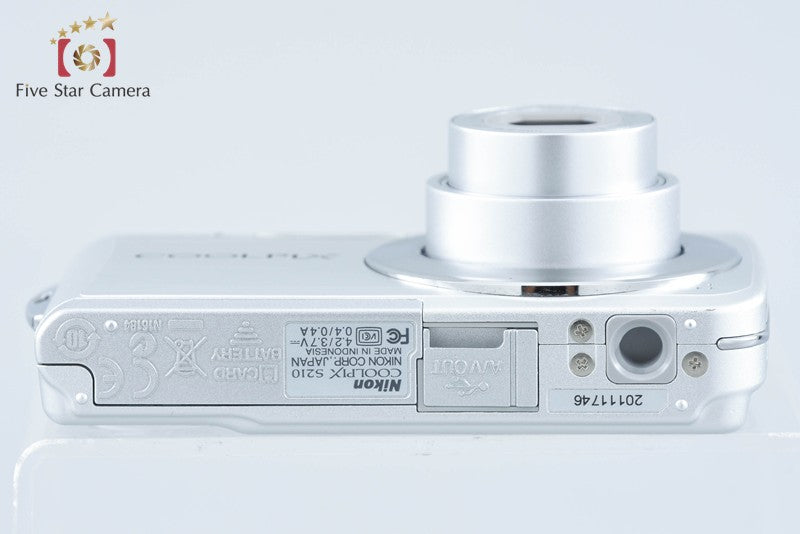Nikon COOLPIX S210 Bright Silver 8.0 MP Digital Camera from Japan