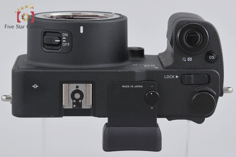 SIGMA sd Quattro H 38.6 MP Digital Mirrorless Camera