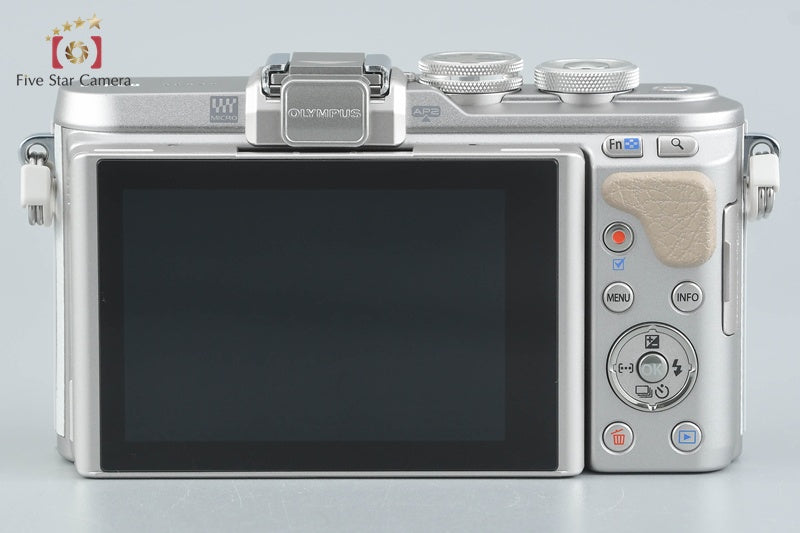 "Shutter count 82" Olympus PEN E-PL8 White 16.1 MP 14-42 40-150 Lenses