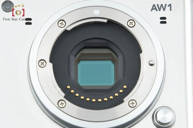 "Shutter count 622" Nikon 1 AW1 Silver 14.2 MP Digital Camera 11-27.5 Lens