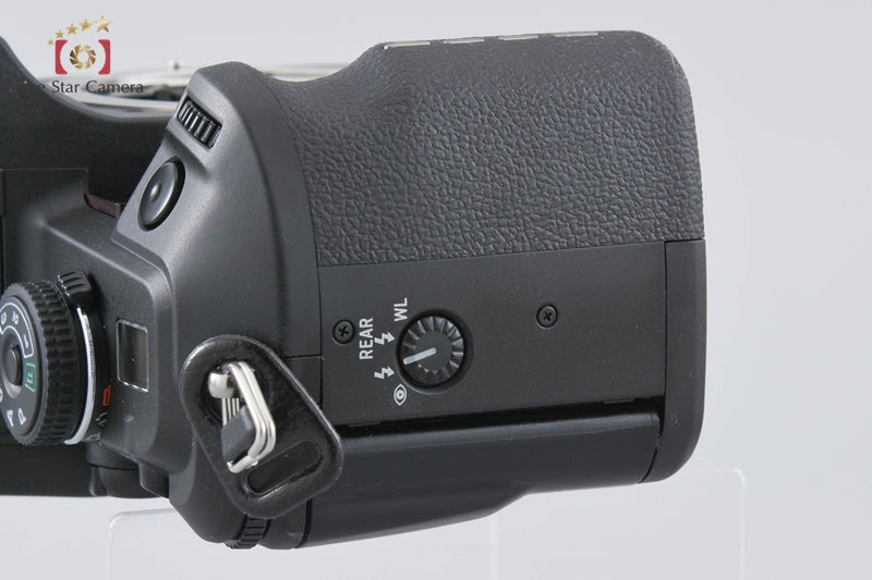 Minolta α-7 Maxxum 7 Dynax 7 35mm SLR Film Camera Body