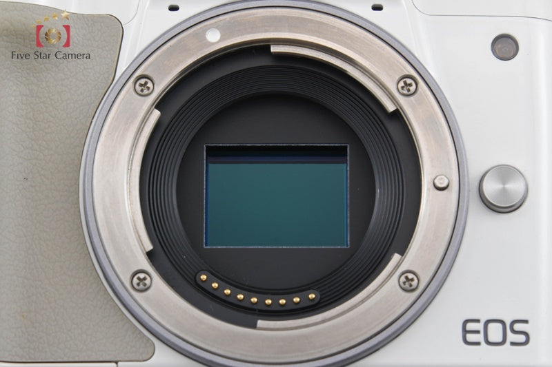 Canon EOS Kiss M / M50 White 24.0 MP 15-45 55-200 IS STM Lenses w/ Box