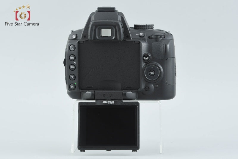 Shutter count 1,608 Nikon D5000 12.3 MP DSLR Camera 18-55 55-200 VR Lenses