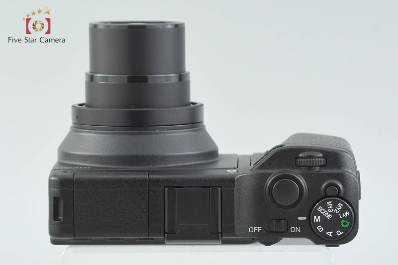 Count 21 Ricoh GXR 10.0 MP Digital Camera + P10 28-300mm f/3.5-5.6 VC