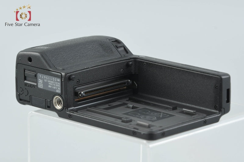 Count 21 Ricoh GXR 10.0 MP Digital Camera + P10 28-300mm f/3.5-5.6 VC