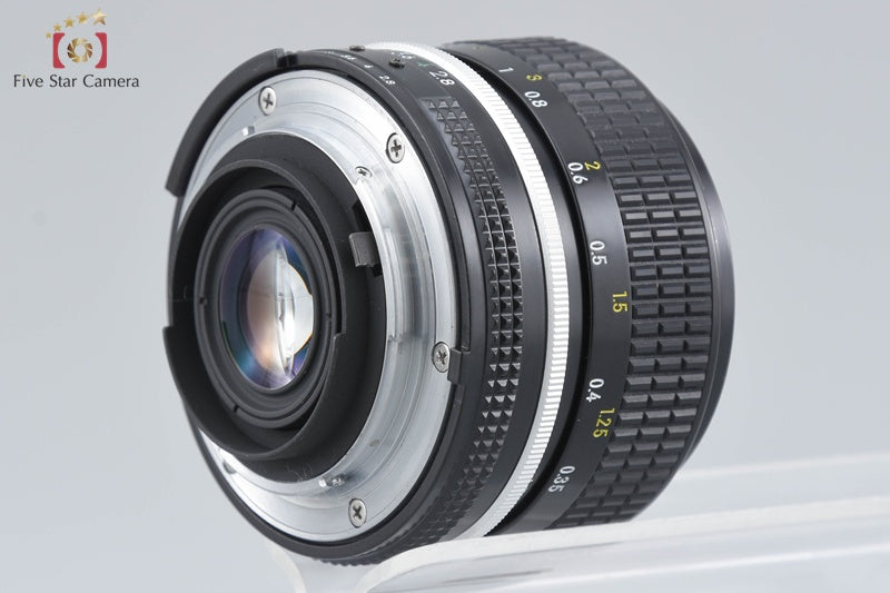 Nikon Ai NIKKOR 28mm f/2.8