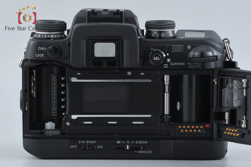 Minolta α-9 Maxxum 9 Dynax 9 SLR 35mm Film Camera + VC-9 Battery Grip
