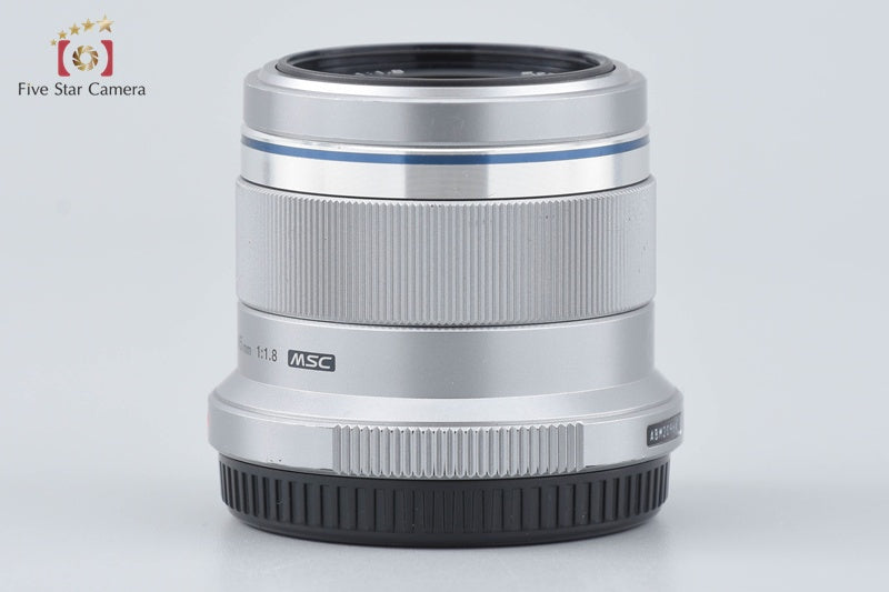 Olympus M.ZUIKO DIGITAL 45mm f/1.8 Silver
