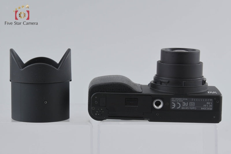 RICOH GX100 10.0 MP Digital Camera Viewfinder Kit