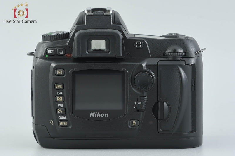 Nikon D70 6.1 MP DSLR Camera AF-S DX 18-70 Lens