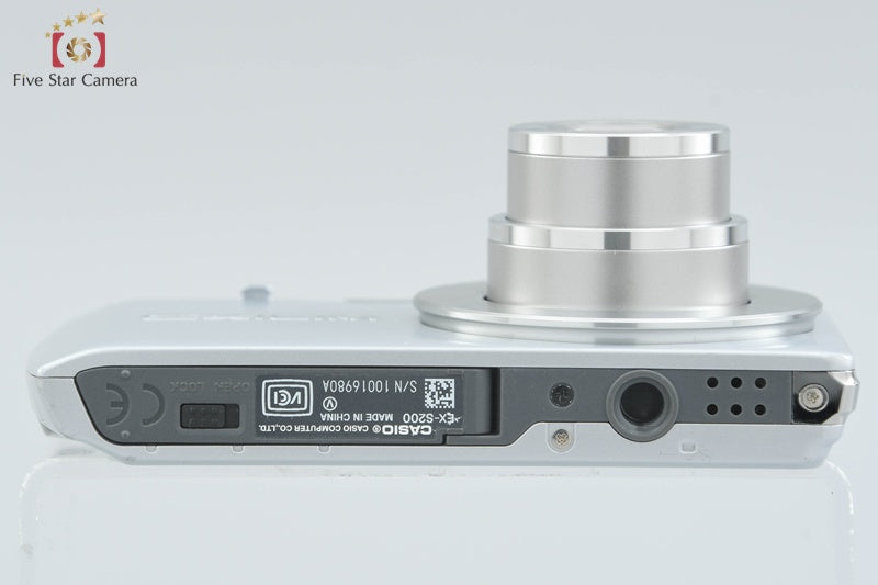 Casio EXILIM EX-S200 Silver 14.1 MP Digital Camera w/ Box