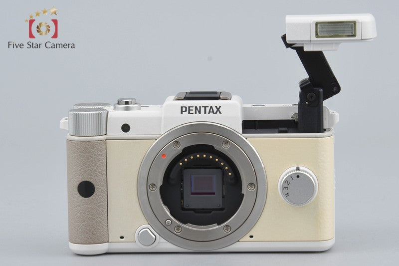 "Shutter count 1,981" PENTAX Q White 12.4 MP 5-15 8.5 Lenses w/ Box