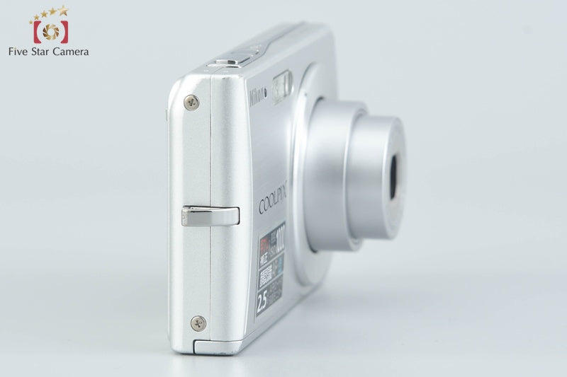 Nikon COOLPIX S200 Silver 7.1 MP Digital Camera