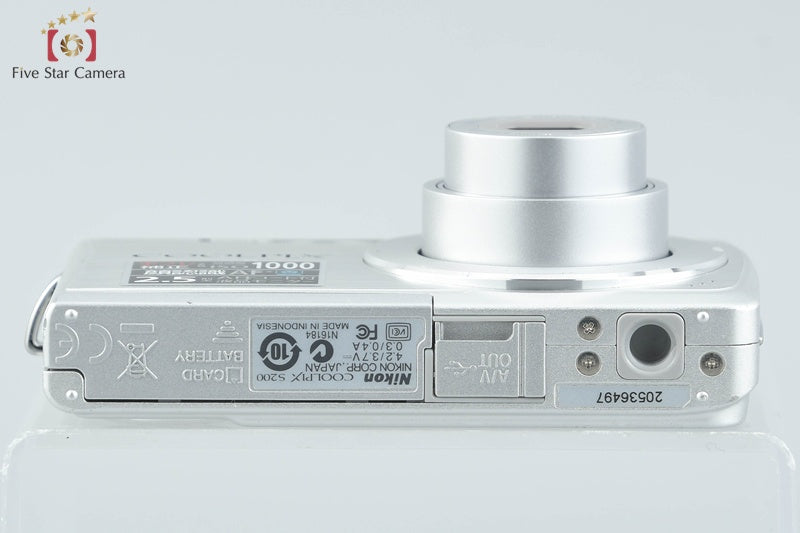 Nikon COOLPIX S200 Silver 7.1 MP Digital Camera