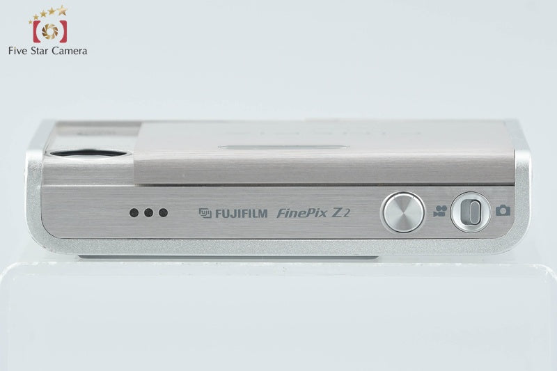 Fujifilm FinePix Z2 Silver 5.1 MP Digital Camera