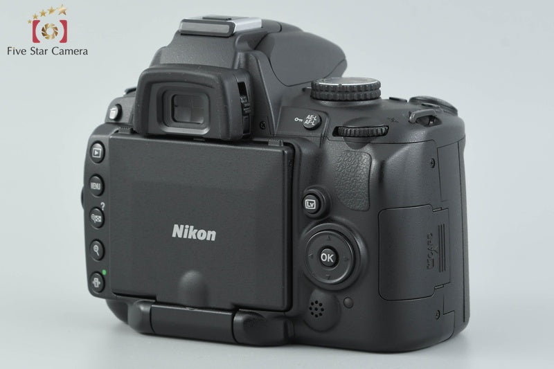 Nikon D5000 12.3 MP DSLR Camera 18-55 55-200 VR Lenses