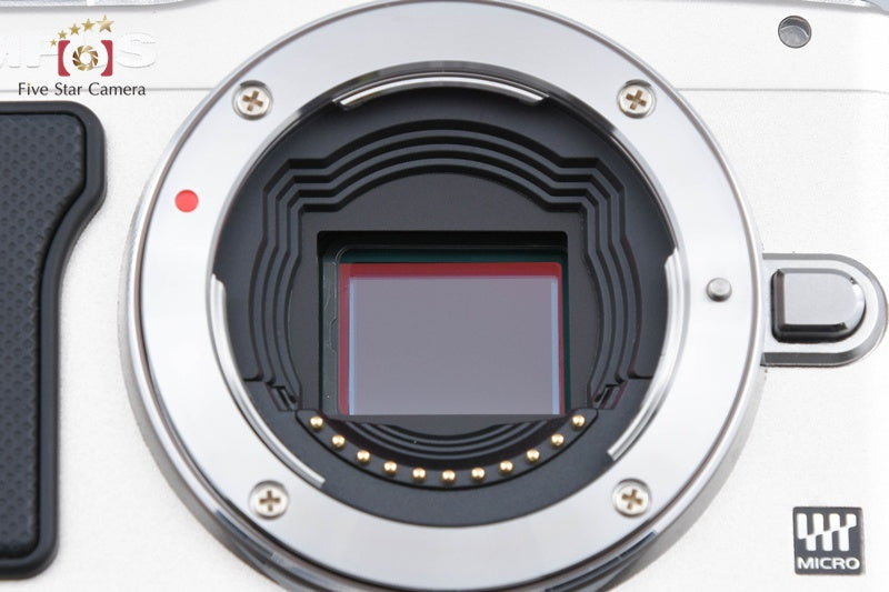 "Count 130" Olympus PEN Lite E-PL6 Silver 16.1 MP M.ZUIKO 14-42 II R Lens