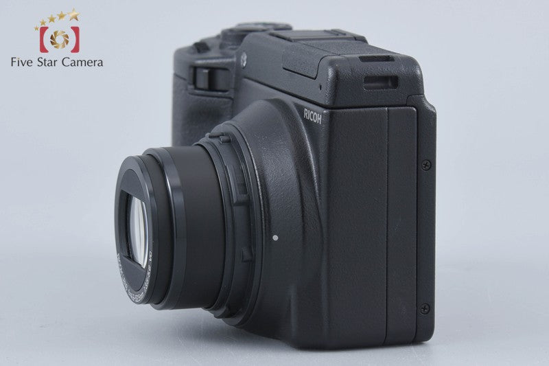 "Shutter count 5" Ricoh GXR 10.0 MP Digital Camera + P10 28-300mm f/3.5-5.6 VC