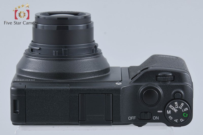 "Shutter count 5" Ricoh GXR 10.0 MP Digital Camera + P10 28-300mm f/3.5-5.6 VC