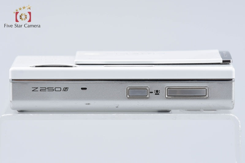 Fujifilm FINEPIX Z250fd Decoration White 10.0 MP Digital Camera