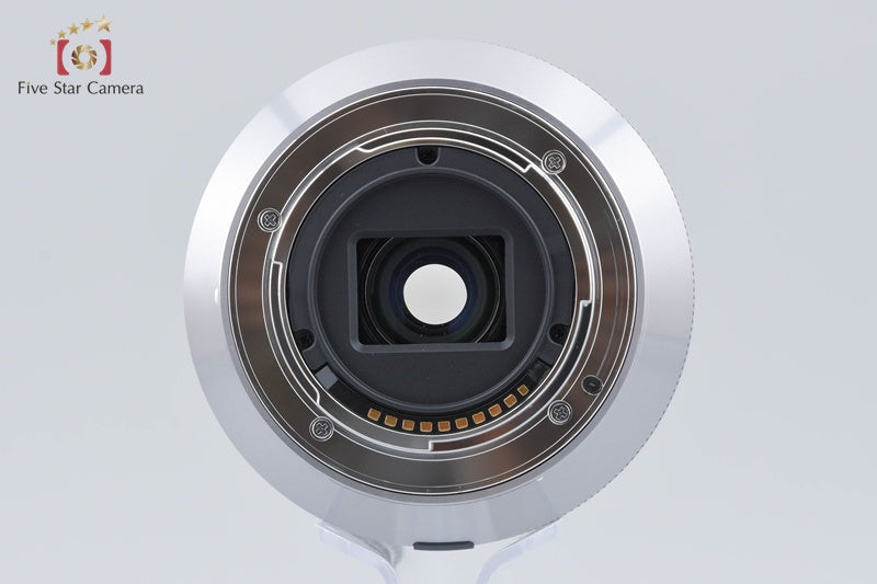 SONY E 18-200mm f/3.5-6.3 OSS SEL18200 Silver