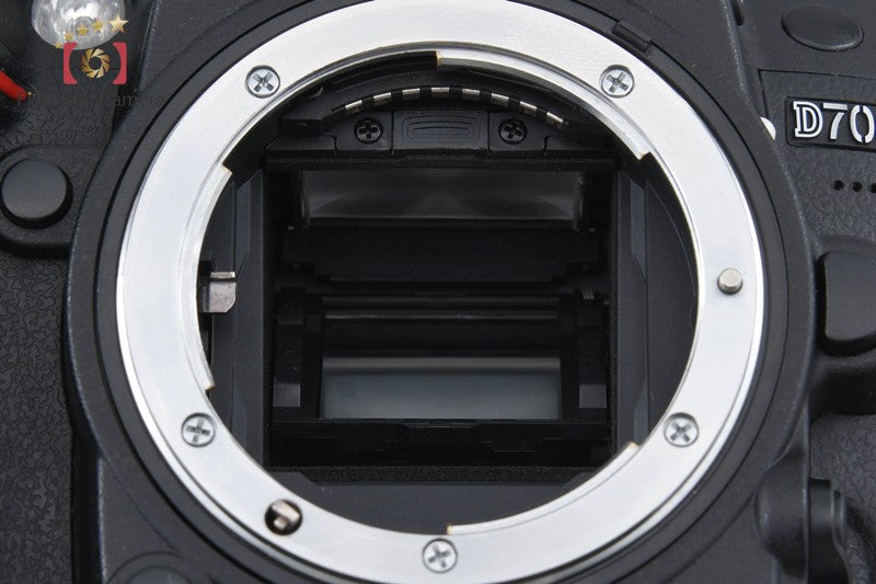 Nikon D7000 16.2 MP Digtal SLR Camera Body