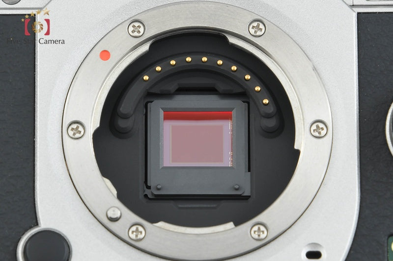 "Shutter count 538" PENTAX Q7 Silver 12.4 MP Digital Camera 5-15 Lens