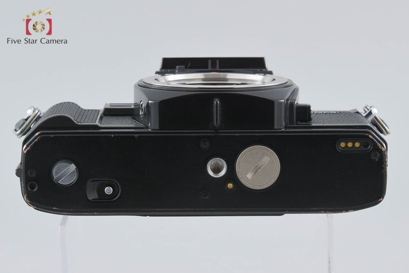 Minolta New X-700 35mm SLR Film Camera Body