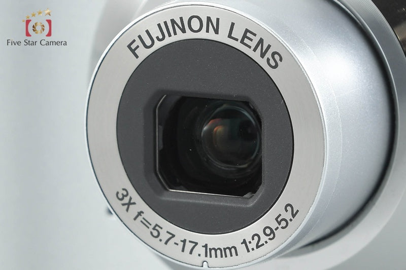 Fujifilm FinePix AV230 Silver 14.0 MP Digital Camera