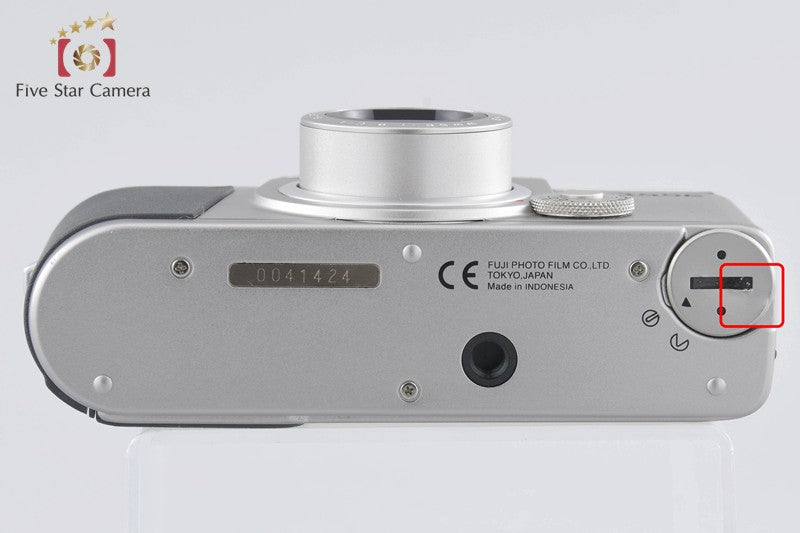 Fujifilm KLASSE Silver 35mm Point & Shoot Film Camera