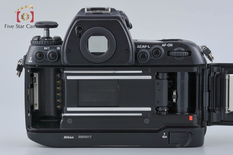 Nikon F6 35mm SLR Film Camera Body