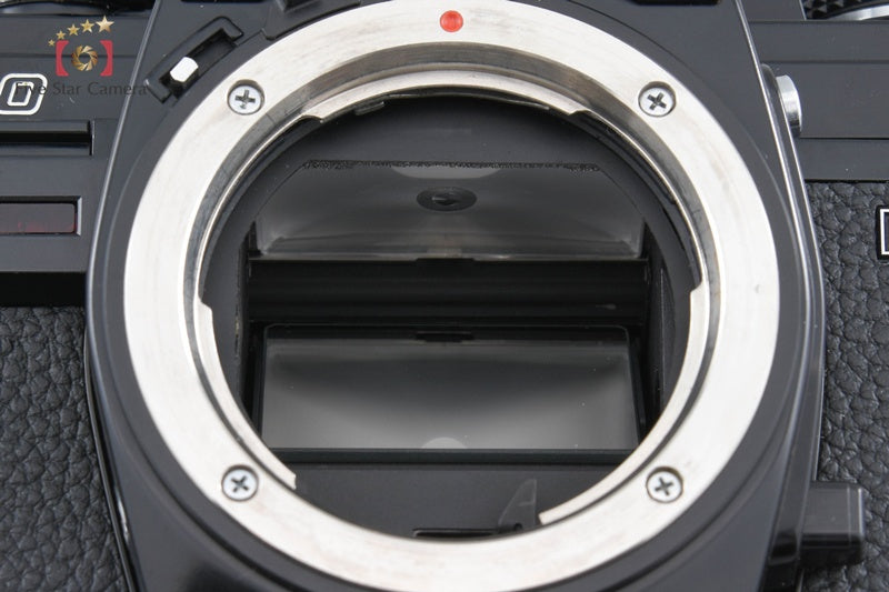Minolta New X-700 35mm SLR Film Camera Body