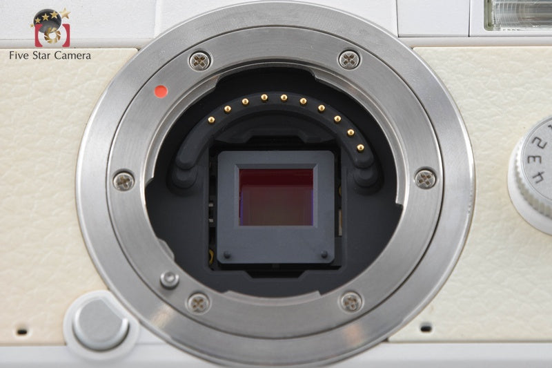"Shutter count 1,255" PENTAX Q White 12.4 MP Digital Mirrorless Camera 5-15 Lens