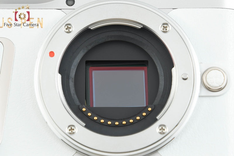 "Shutter count 1,379" Olympus PEN E-PL10 White 16.1 MP EZ 14-42 40-150 Lenses