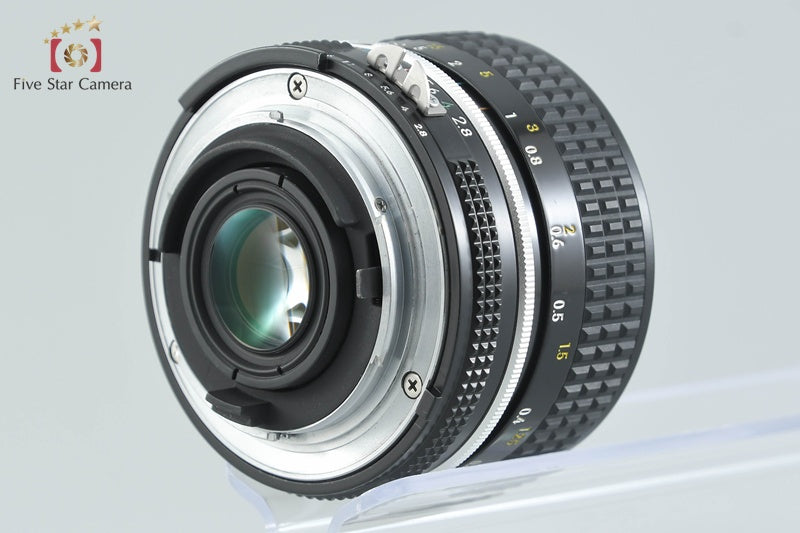 Nikon Ai NIKKOR 28mm f/2.8