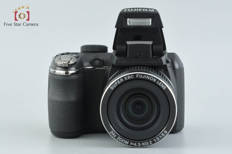 Fujifilm FinePix S3200 14.0 MP Digital Camera from Japan