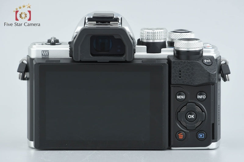 Olympus OM-D E-M10 Mark II Silver 16.1 MP 14-42 40-150 Lenses