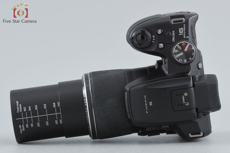 Fujifilm FinePix S8200 Black 16.2 MP Digital Camera