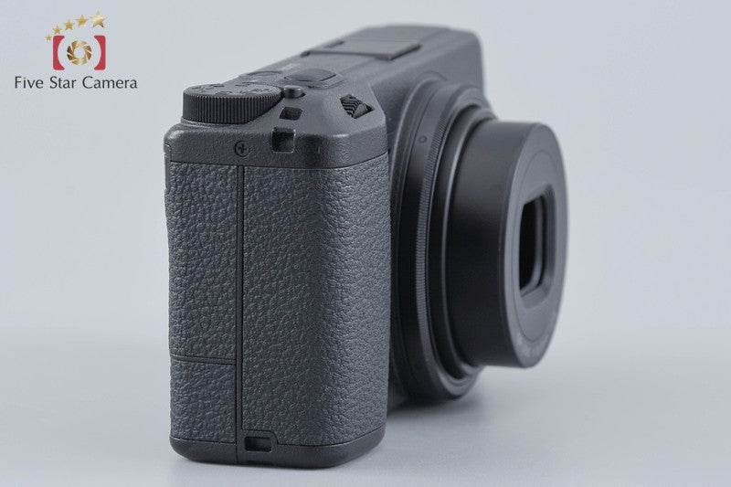 "Shutter count 2,451" Ricoh GR III 24.2 MP Digital Camera w/ Box