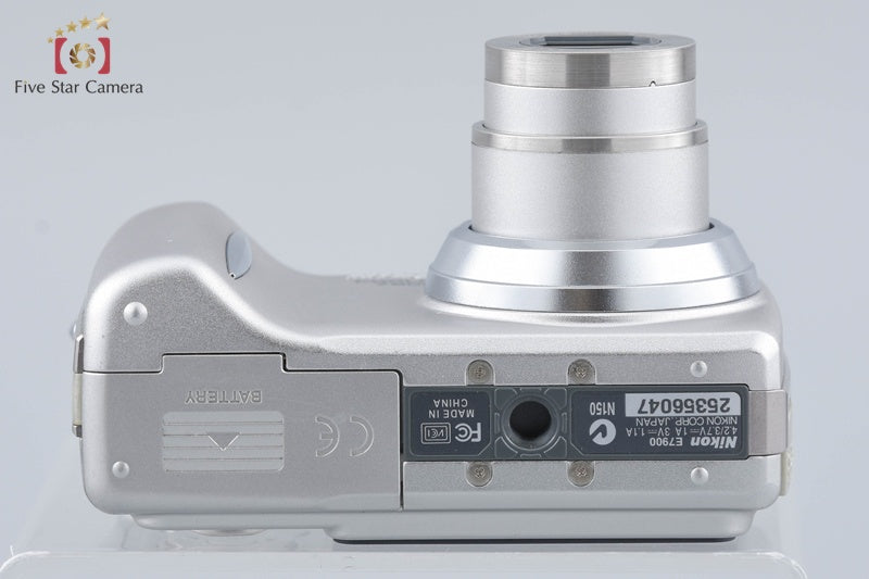 Nikon COOLPIX 7900 Silver 7.1 MP Digital Camera